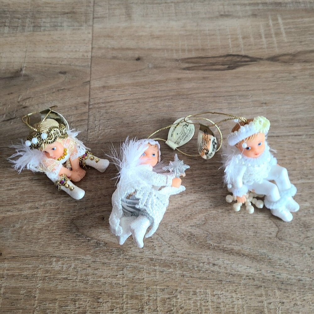 Heirloom ornaments snow angels from Ashton Drake. Christmas decorations.